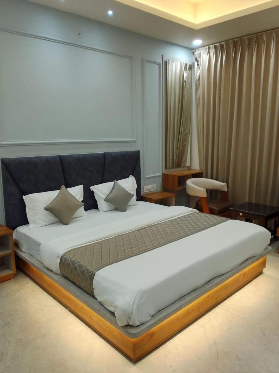 The Grand View Hotel Baijnāth Екстериор снимка