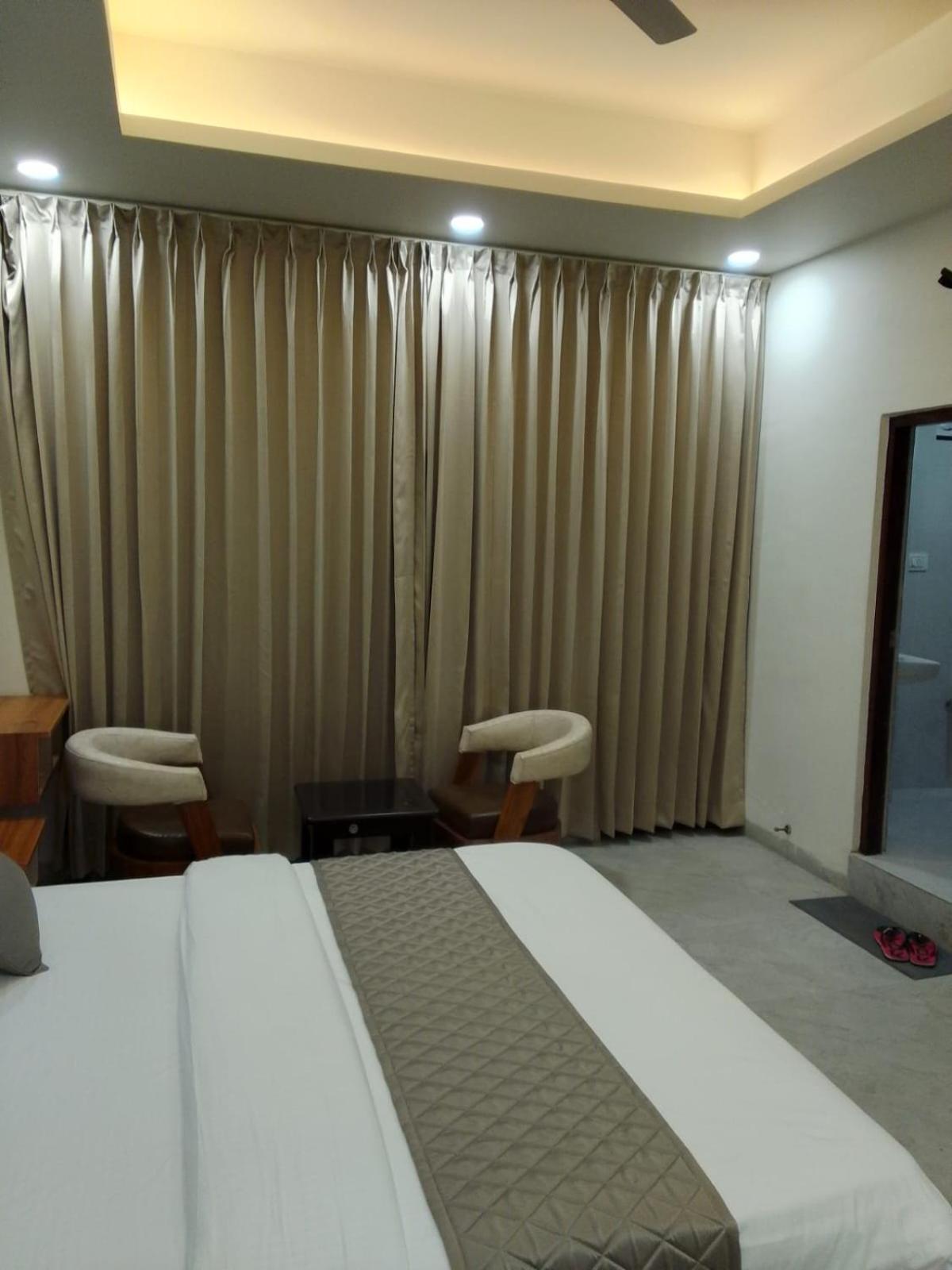 The Grand View Hotel Baijnāth Екстериор снимка
